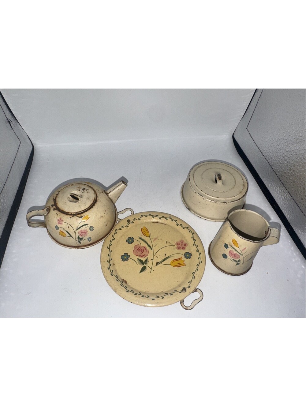 Vintage Ohio Art Tin Toy Tea Set Child Dishes 1950s Cream flowers